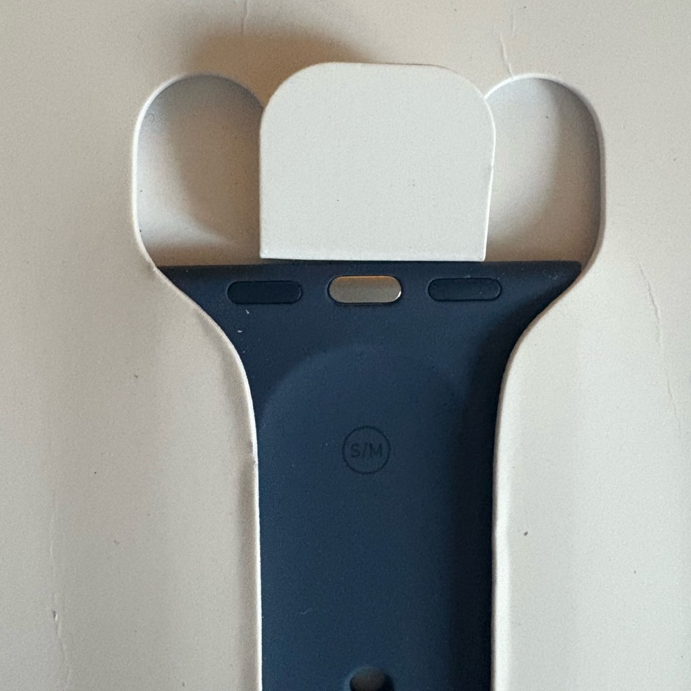 Apple Original Abyss Blue Sport Band 40mm - Size S/M  Brand New - Picture 2 of 3